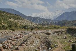 Image du Maroc Professionnelle de  La vallée de l'Ourika près de Tnine Ourika, le village berbère située dans dans le haut Atlas sur la route de l'Oukaimden, Mardi 27 Février 2007. (Photo / Abdeljalil Bounhar) 